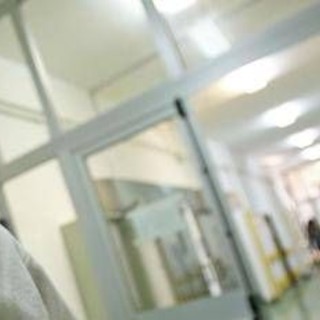 Napoli, donna incinta viene dimessa: torna in ospedale e muore insieme alla bimba