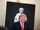 Trump festeggia Colombo alla Casa Bianca, caccia al voto degli italoamericani Trump festeggia Colombo alla Casa Bianca, caccia al voto degli italoamericani