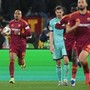 Roma-Bologna, rigore segnato da Malen ma i giallorossi chiedono un altro penalty. Cos'è successo in Europa League