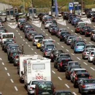Primo weekend di esodo da bollino rosso, agosto in nero: ecco tutte le strade a rischio traffico Primo weekend di esodo da bollino rosso, agosto in nero: ecco tutte le strade a rischio traffico