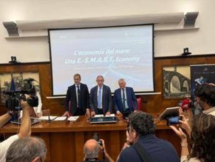 Blue economy, Urso: "Economia del mare comparto trainante del sistema paese"