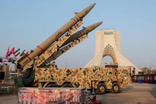 Iran, Teheran avverte: "Colpiremo i Paesi che sostengono la guerra economica Usa"