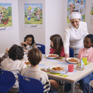 Scuola, Cirfood: per il 94% delle famiglie la mensa è molto più di un momento di ristoro