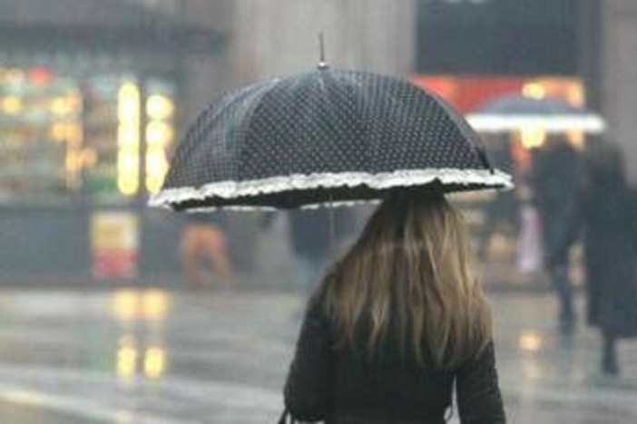 Sole e meno caldo sull'Italia, la pioggia resiste al Sud: le previsioni meteo