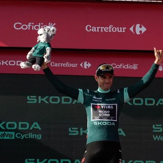 Van Aert vince la 13^ tappa della Vuelta, Mas resta leader