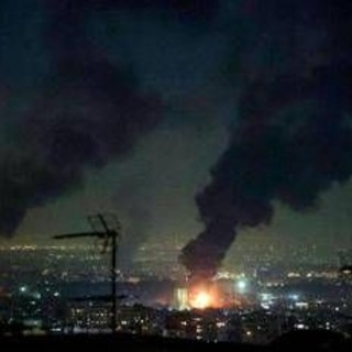 Iran attacca ancora Paesi arabi. Israele colpisce il petrolio, Trump apre all'invasione