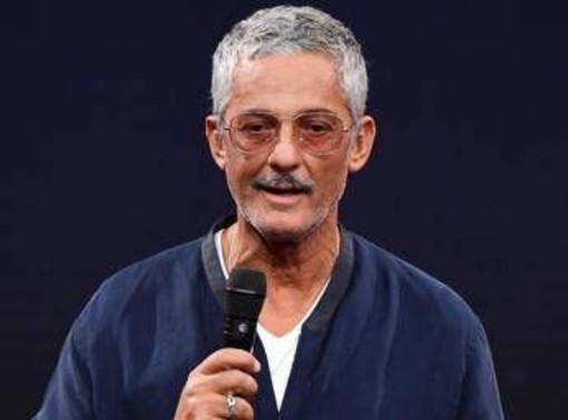 Fiorello ai giovani: "Rimboccatevi le maniche e non aspettate i governi"