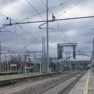 Caos a Ventimiglia, fulmine manda in tilt la sala comando della stazione: stop ai treni Caos a Ventimiglia, fulmine manda in tilt la sala comando della stazione: stop ai treni