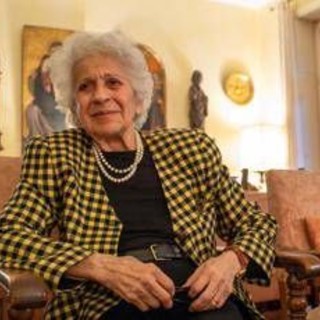 È morta Sultana Razon, la vedova di Umberto Veronesi aveva 94 anni È morta Sultana Razon, la vedova di Umberto Veronesi aveva 94 anni