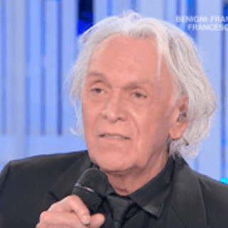 Domenica In, tensione in studio: Riccardo Fogli si agita per la foto 'persa'. Cosa è successo