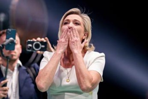 Francia, Le Pen ricorre in Cassazione e si candida alle presidenziali: gli scenari Francia, Le Pen ricorre in Cassazione e si candida alle presidenziali: gli scenari