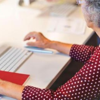 Inps, Rendiconto sociale: in 2025 cresce ancora età media pensione, 65,4 anni per le donne
