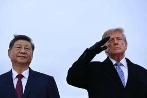 Trump accoglie Xi in Usa, tutto pronto per il vertice: dazi, AI, e Iran sul tavolo Trump accoglie Xi in Usa, tutto pronto per il vertice: dazi, AI, e Iran sul tavolo