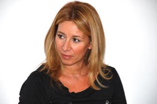 "Se Ranucci...", il tweet di Gaia Tortora divide X: gli utenti correggono (e sbagliano) "Se Ranucci...", il tweet di Gaia Tortora divide X: gli utenti correggono (e sbagliano)