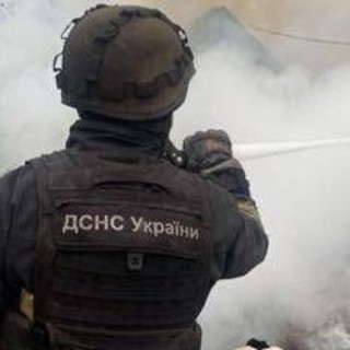 Ucraina, pioggia di bombe su Kharkiv: feriti e danni. Nuovo attacco di Lavrov all'Europa
