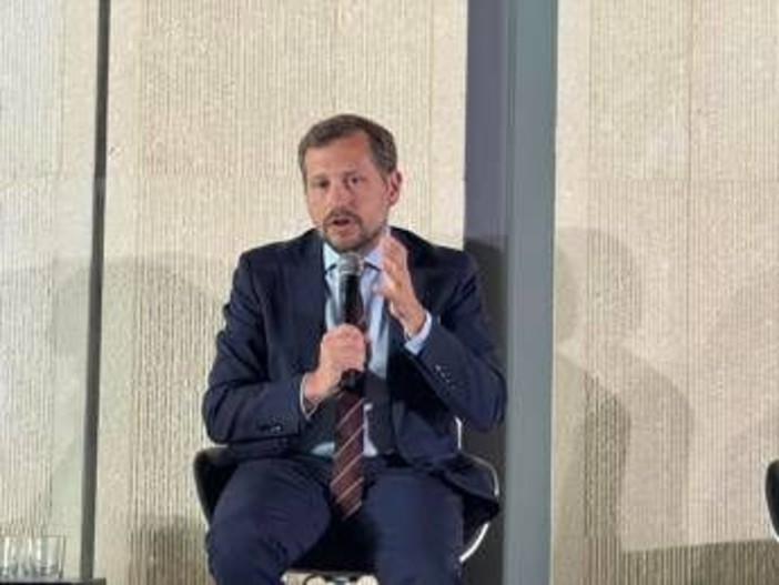 Monti (Lombardia): "Coinvolgere tutti gli stakeholder in sostenibilità sociale" Monti (Lombardia): "Coinvolgere tutti gli stakeholder in sostenibilità sociale"