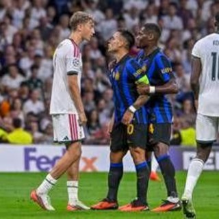 Real Madrid-Inter, Huijsen litiga con Lautaro Martinez e Barella