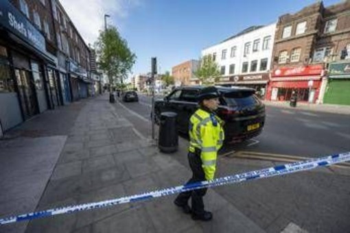Due accoltellati a Londra, il governo britannico stanzia 25 milioni per sicurezza comunità ebraiche