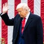 Trump e il terzo mandato da presidente, spuntano magliette e cappellini