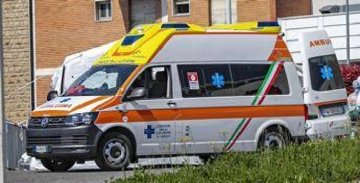 Ragusa, bimbo di un anno e mezzo si rovescia addosso acqua bollente: è gravissimo
