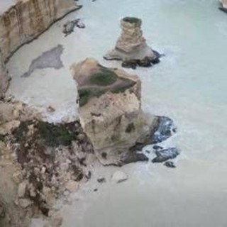 Maltempo in Puglia, crolla l'Arco di Sant'Andrea: era tra i luoghi più suggestivi del Salento Maltempo in Puglia, crolla l'Arco di Sant'Andrea: era tra i luoghi più suggestivi del Salento
