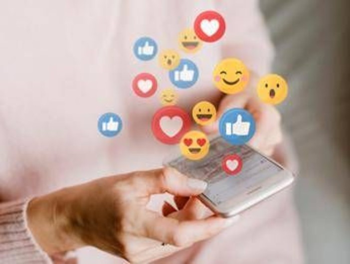 Influencer, la carica dei 40mila: dalla moda al food, fatturano in media 21mila euro all'anno