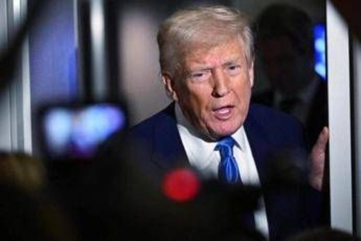 Trump contro la Corte Suprema: &quot;Blocca espulsione dei migranti&quot;