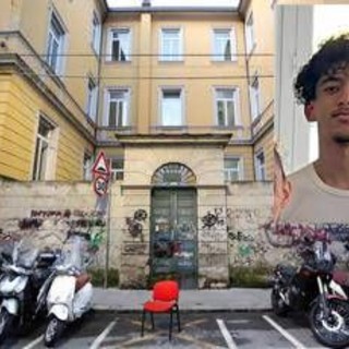 Aba ucciso a scuola, parla l'ex fidanzata di Atif: "Dopo le coltellate è venuto da me, lo sguardo freddo e l'arma ancora in mano" Aba ucciso a scuola, parla l'ex fidanzata di Atif: "Dopo le coltellate è venuto da me, lo sguardo freddo e l'arma ancora in mano"