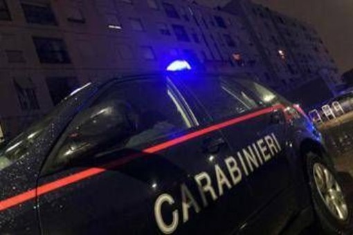 Aggressione in centro a Massa, 47enne muore sotto gli occhi del figlio di 11 anni