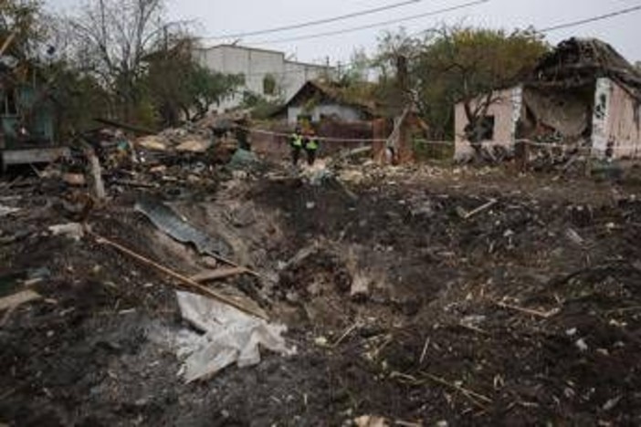 Ucraina, Zelensky in polemica con Witkoff: "Tre ondate di missili balistici lanciati dagli 'umanitari' russi" Ucraina, Zelensky in polemica con Witkoff: "Tre ondate di missili balistici lanciati dagli 'umanitari' russi"