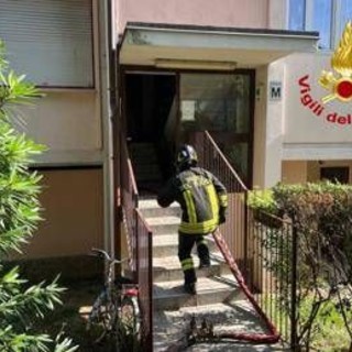Milano, anziana muore nell'incendio dell'appartamento