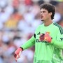 Roma, infortunio per Svilar e stop di almeno un mese: ecco quali partite salta e quando può tornare in campo Roma, infortunio per Svilar e stop di almeno un mese: ecco quali partite salta e quando può tornare in campo