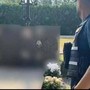 Treviglio, si accanisce contro lapide ex sindaco per una vicenda degli anni '60: denunciata 90enne Treviglio, si accanisce contro lapide ex sindaco per una vicenda degli anni '60: denunciata 90enne