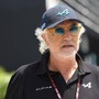 Flavio Briatore, funerali di Papa Francesco: &quot;Ore di fila solo per i selfie&quot;