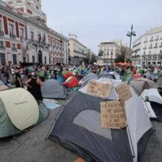 Emergenza abitativa in Spagna, governo annuncia sospensione sfratti per vulnerabili fino al 2030 Emergenza abitativa in Spagna, governo annuncia sospensione sfratti per vulnerabili fino al 2030