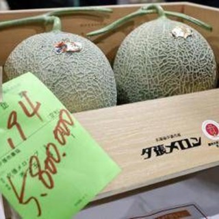Due meloni venduti a 31mila euro, l'asta choc in Giappone per i frutti 'd'oro'