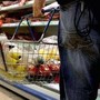 Il dilemma: insalata e affettati freschi o in busta? Guida pratica per pasti express e i rischi da evitare