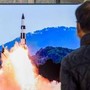 Corea del Nord, testato un nuovo missile ipersonico: "Difficile da tracciare e intercettare" Corea del Nord, testato un nuovo missile ipersonico: "Difficile da tracciare e intercettare"