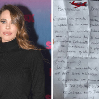 Ilary Blasi, la vacanza in Grecia e la sorpresa inaspettata... sull'aereo