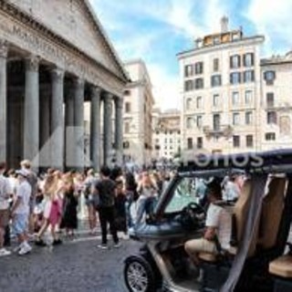 Giungla golf car a Roma, le società: "Non siamo Ncc né guide turistiche, chiediamo regolarizzazione" Giungla golf car a Roma, le società: "Non siamo Ncc né guide turistiche, chiediamo regolarizzazione"