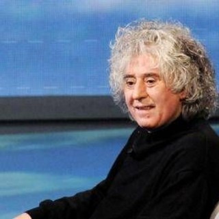 Malore improvviso per Branduardi, rinviato concerto a Roma Malore improvviso per Branduardi, rinviato concerto a Roma