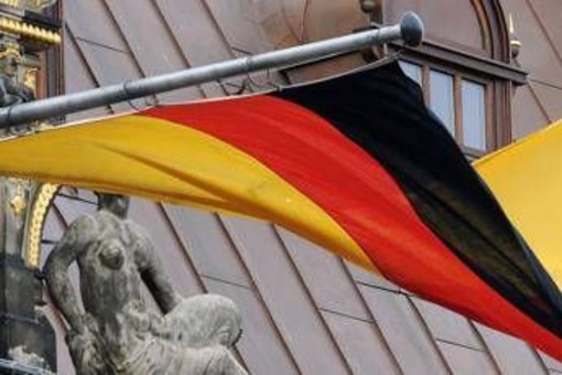 Laser puntato contro aereo tedesco, ira Germania: convocato ambasciatore Cina