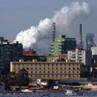 Ex Ilva, tribunale ordina stop attività area a caldo: "Rischi per salute cittadini" Ex Ilva, tribunale ordina stop attività area a caldo: "Rischi per salute cittadini"