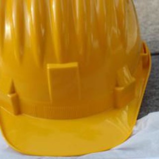 Crolla impalcatura a Napoli, morti 3 operai al Vomero Crolla impalcatura a Napoli, morti 3 operai al Vomero