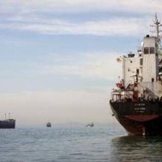 Stretto di Hormuz, Ue studia piano comune. 'No' di Londra e Berlino a Trump: "Non sarà missione Nato" Stretto di Hormuz, Ue studia piano comune. 'No' di Londra e Berlino a Trump: "Non sarà missione Nato"