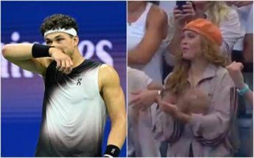 Shelton batte Alcaraz agli Us Open, festeggia e poi... 'dimentica' la fidanzata Trinity Rodman