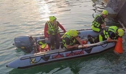 Pavia, trovato il corpo del 16enne scomparso nel Po Pavia, trovato il corpo del 16enne scomparso nel Po