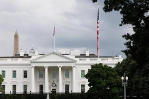 Usa, spari vicino alla Casa Bianca: colpiti due militari