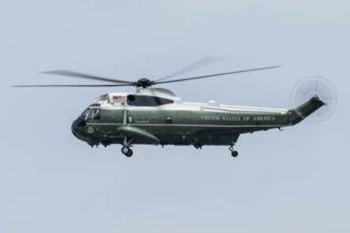 Usa, il rapporto: problemi di comunicazione al decollo, quasi-collisione per il Marine One di Trump Usa, il rapporto: problemi di comunicazione al decollo, quasi-collisione per il Marine One di Trump