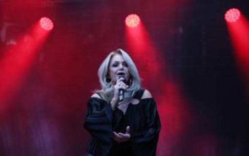 Musica, addio a Bonnie Tyler: muore a 75 anni la voce roca del rock romantico Musica, addio a Bonnie Tyler: muore a 75 anni la voce roca del rock romantico